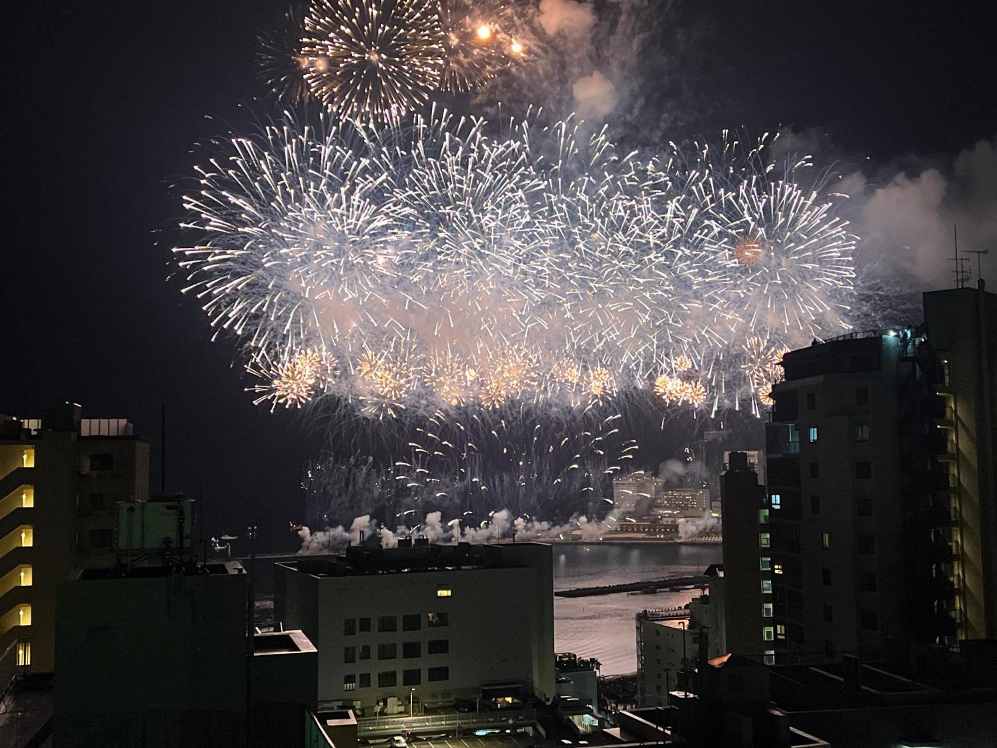ゲストハウスあさひ Atami  Bagian luar foto
